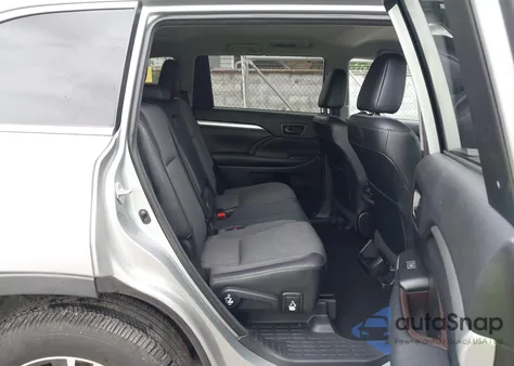 2018 Toyota Highlander Le Plus from USA, damaged, VIN 5TDBZRFH9JS893333